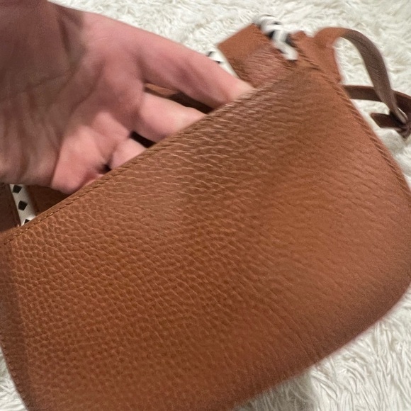 Kate Spade Small Lietta Sheffield Leather Crossbody Bag - Picture 9 of 9